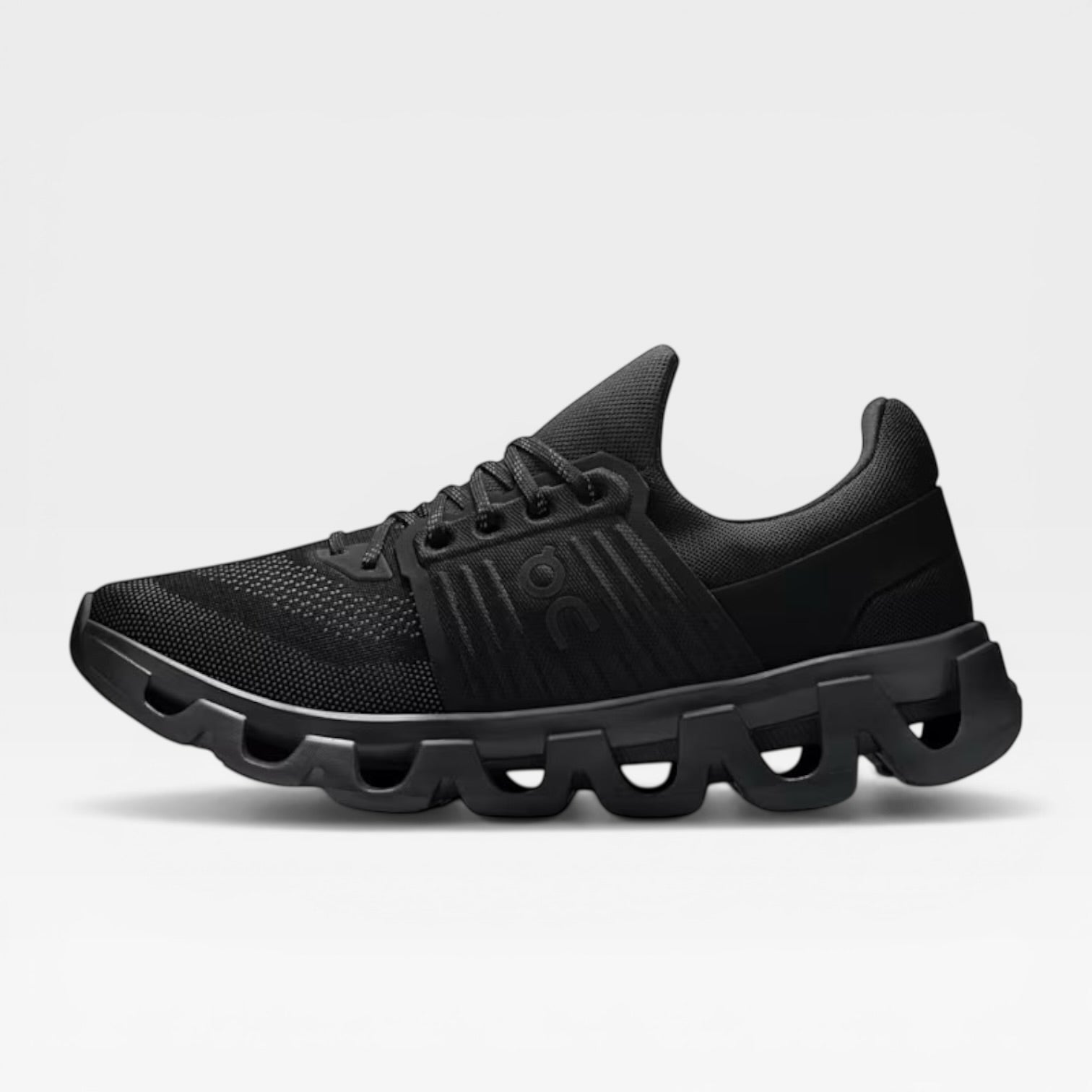 On CloudSwift 4 AD| Black