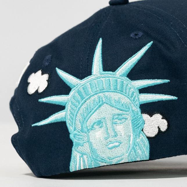 31 Hats NY Clouds Aniversario