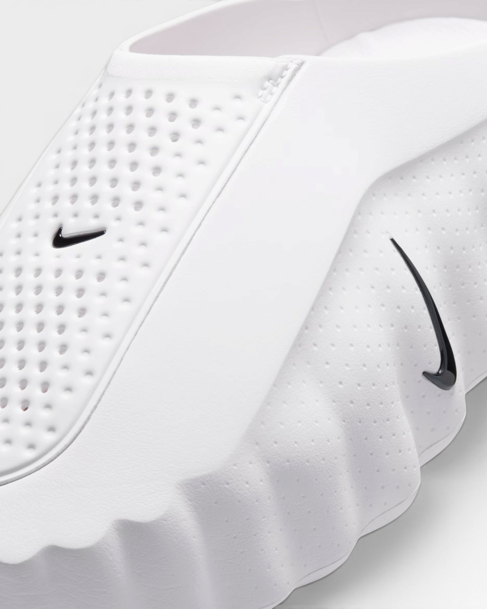 Nike Mind 001