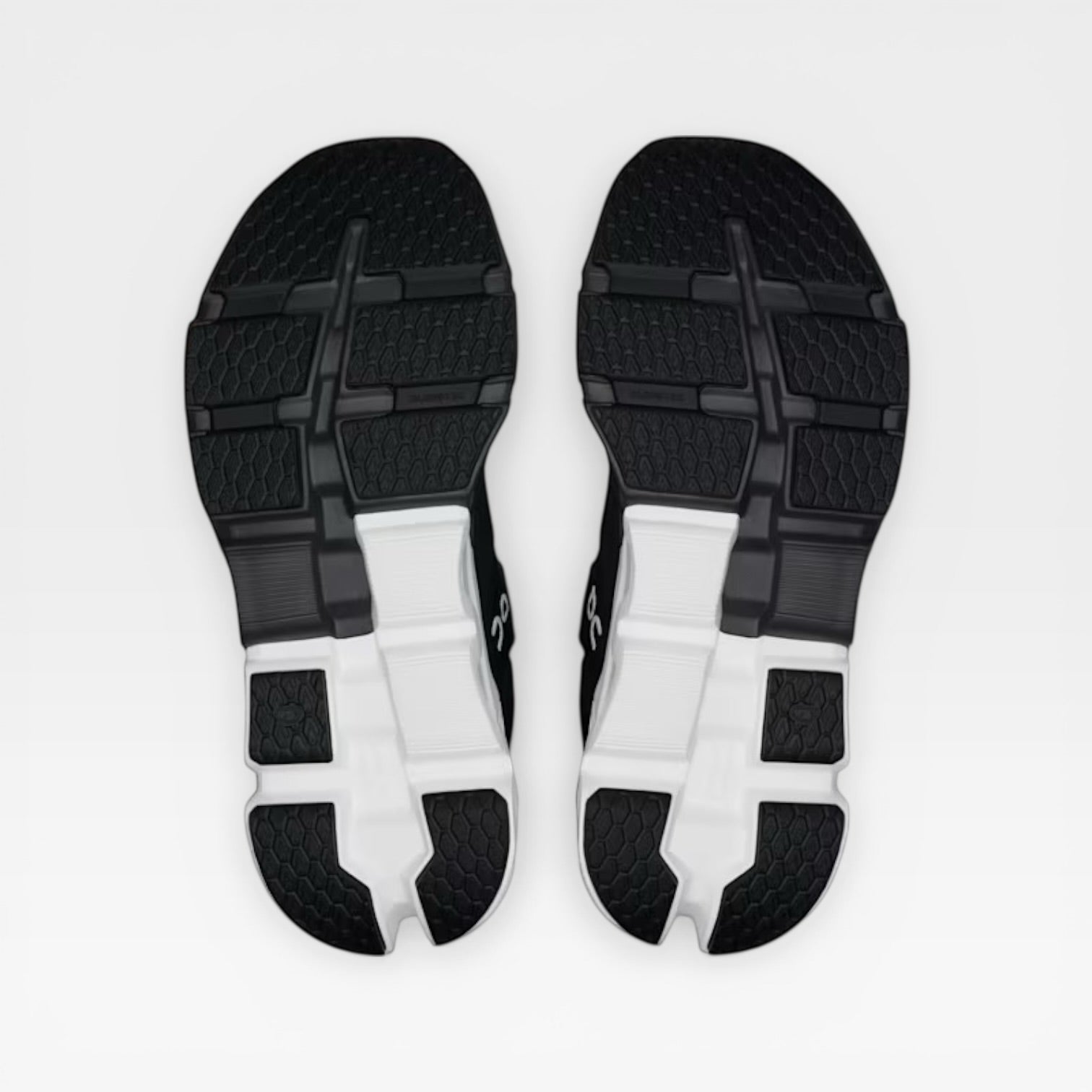 On CloudFlyer 5 | Black & White