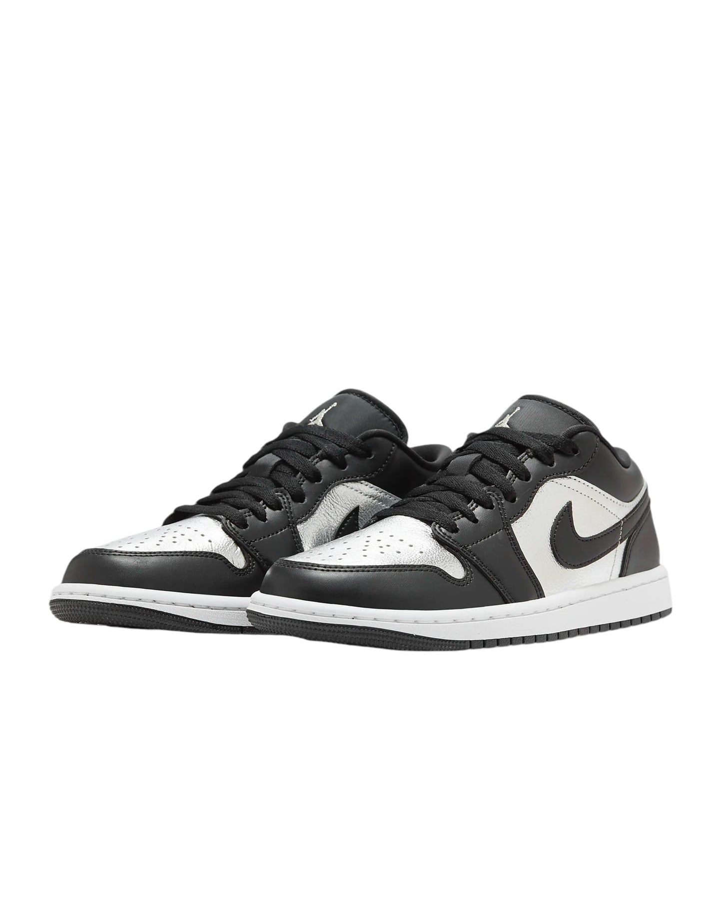 Jordan 1 Low plateado con negro