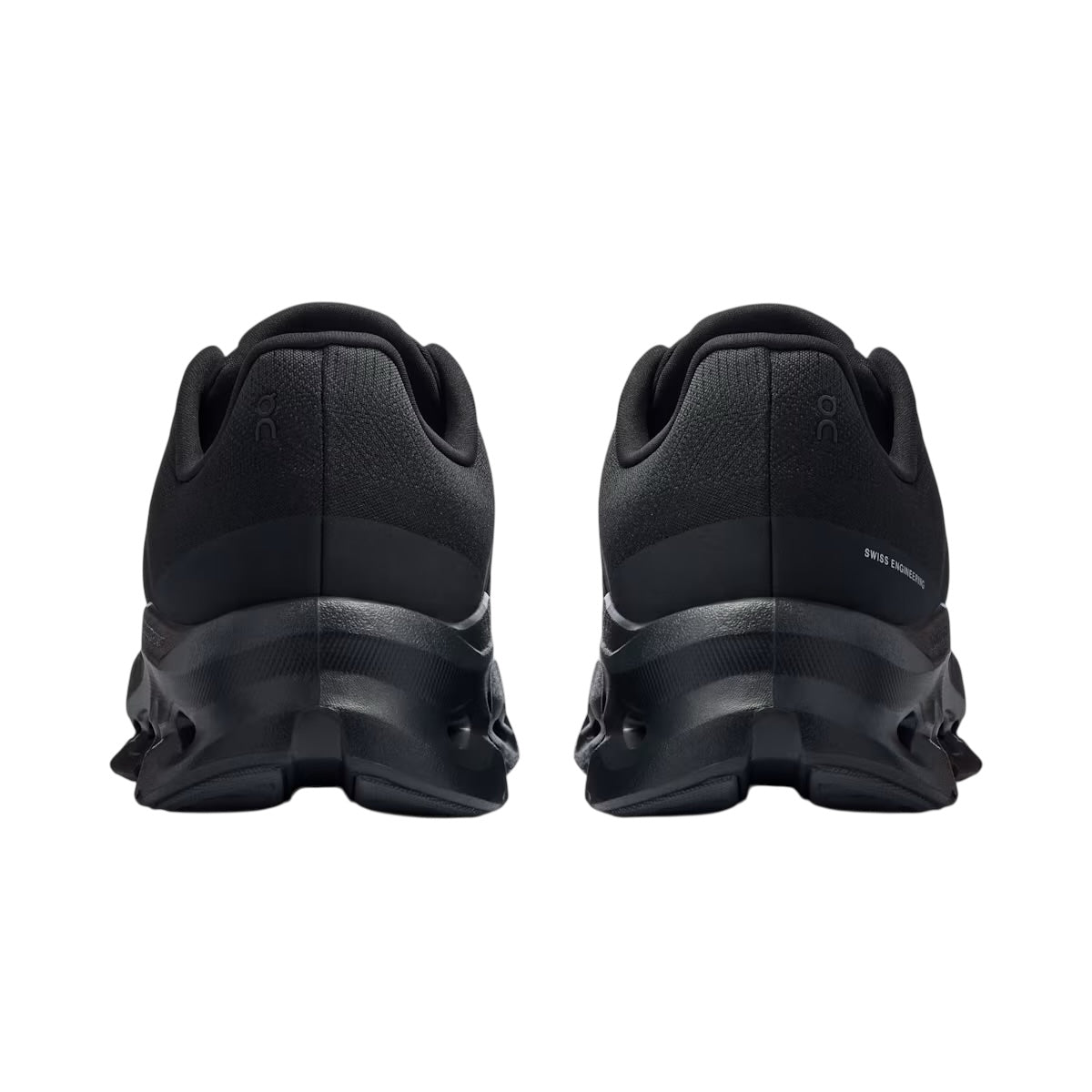 On Cloudtilt | Black
