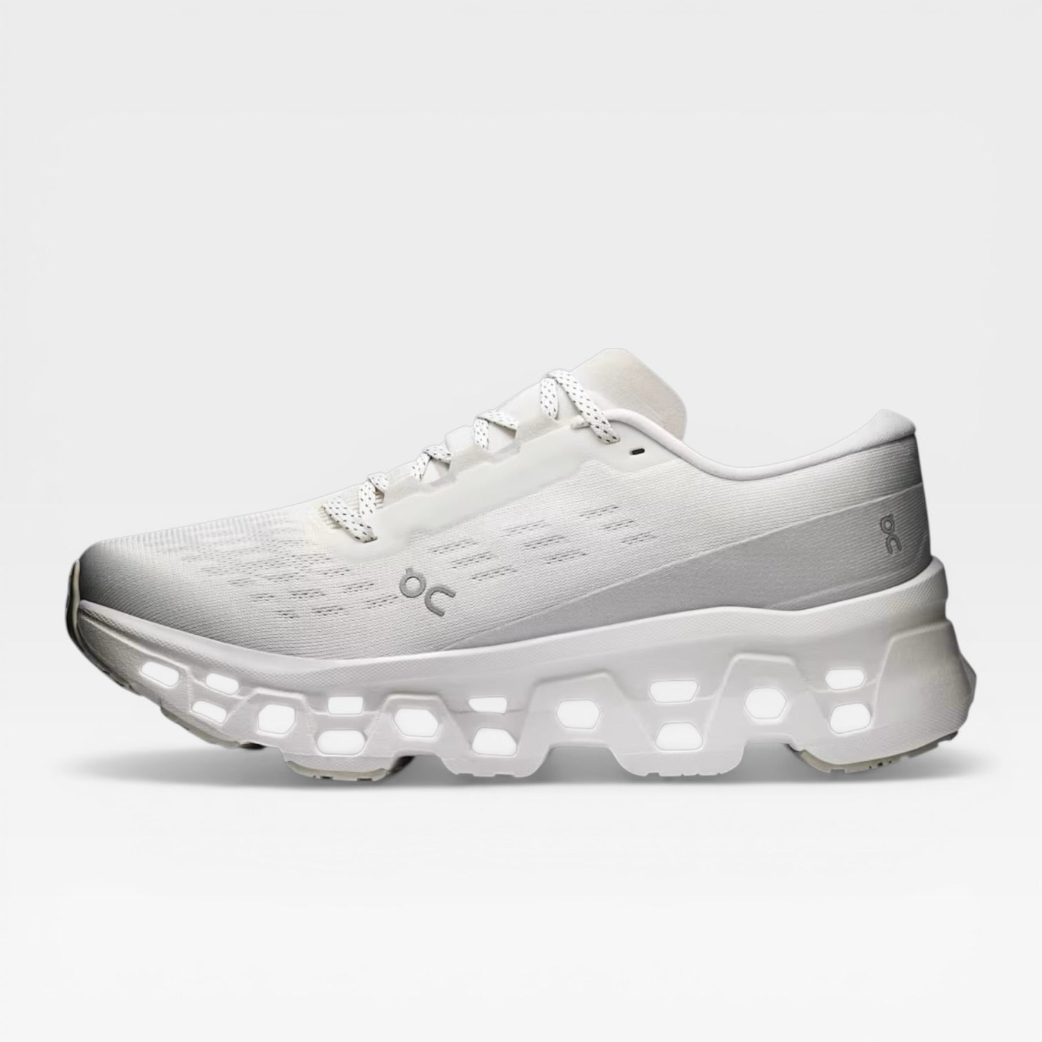 On CloudMonster 3 | White Wolf