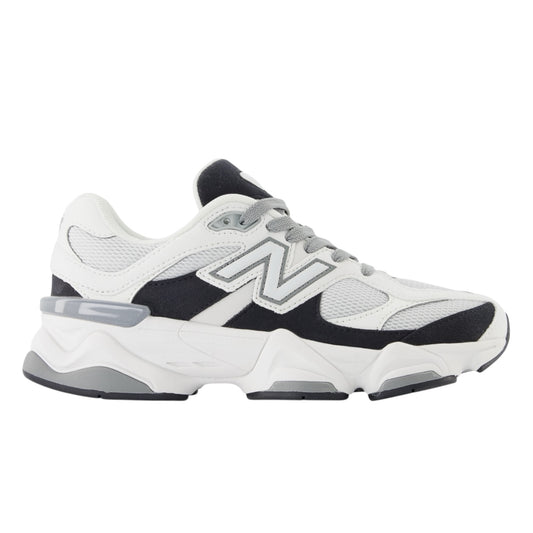 New Balance 9060 | Black & White