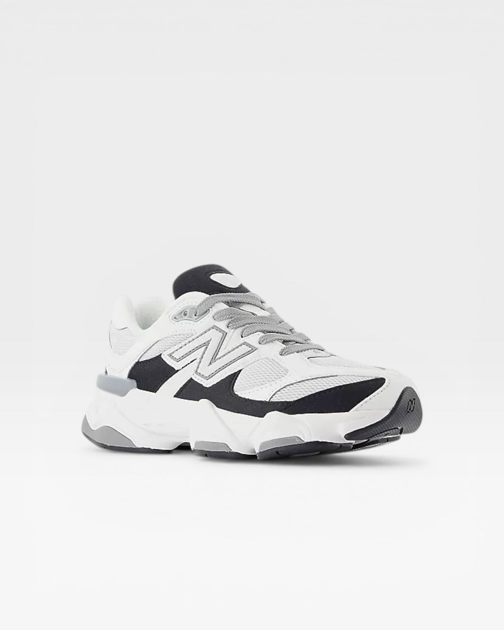New Balance 9060 | Black & White
