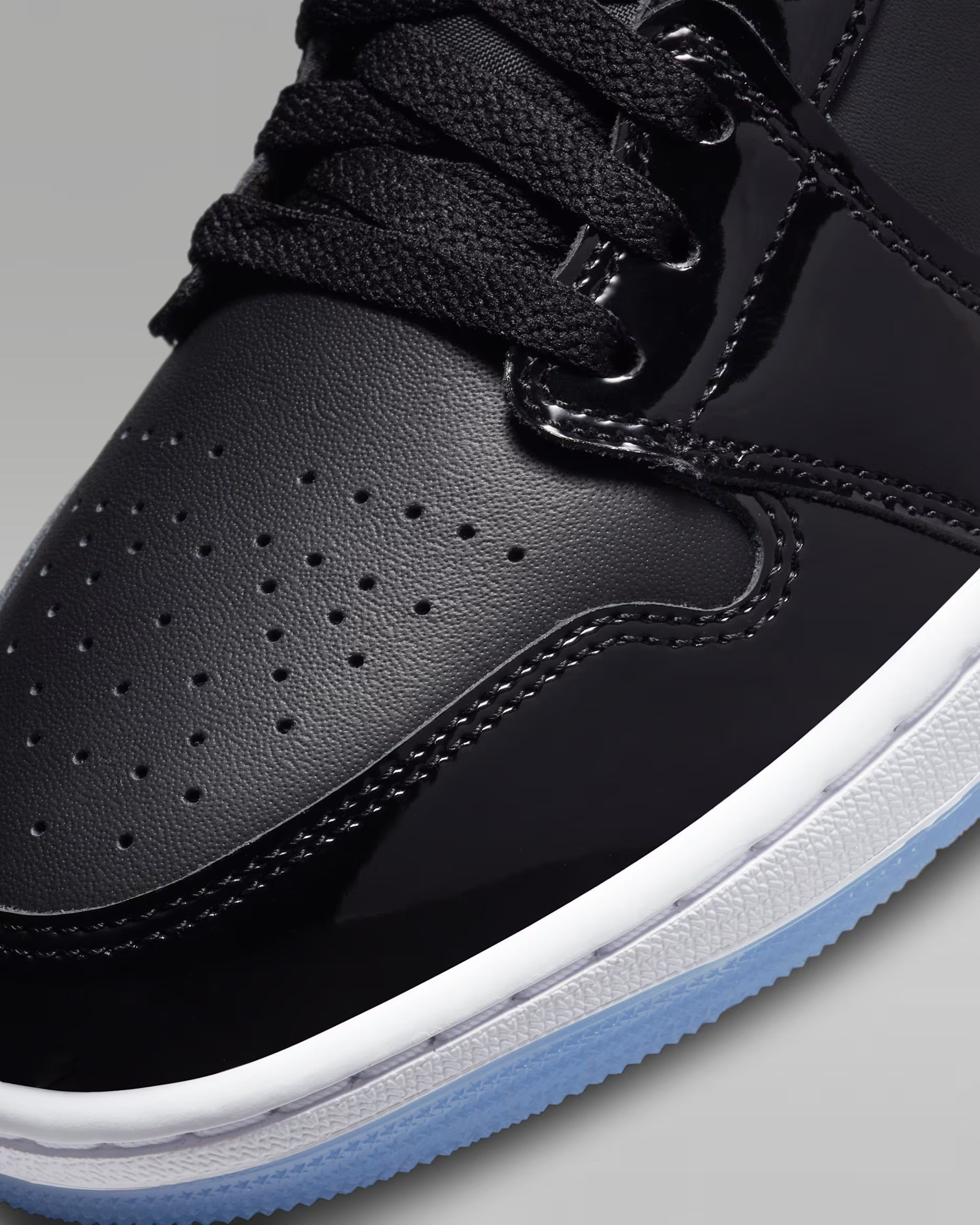 Jordan 1 Mid Space Jam