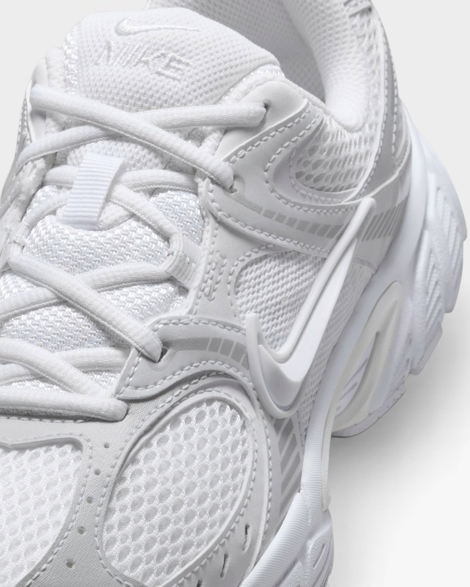 Nike V5 Rnr | White Silver