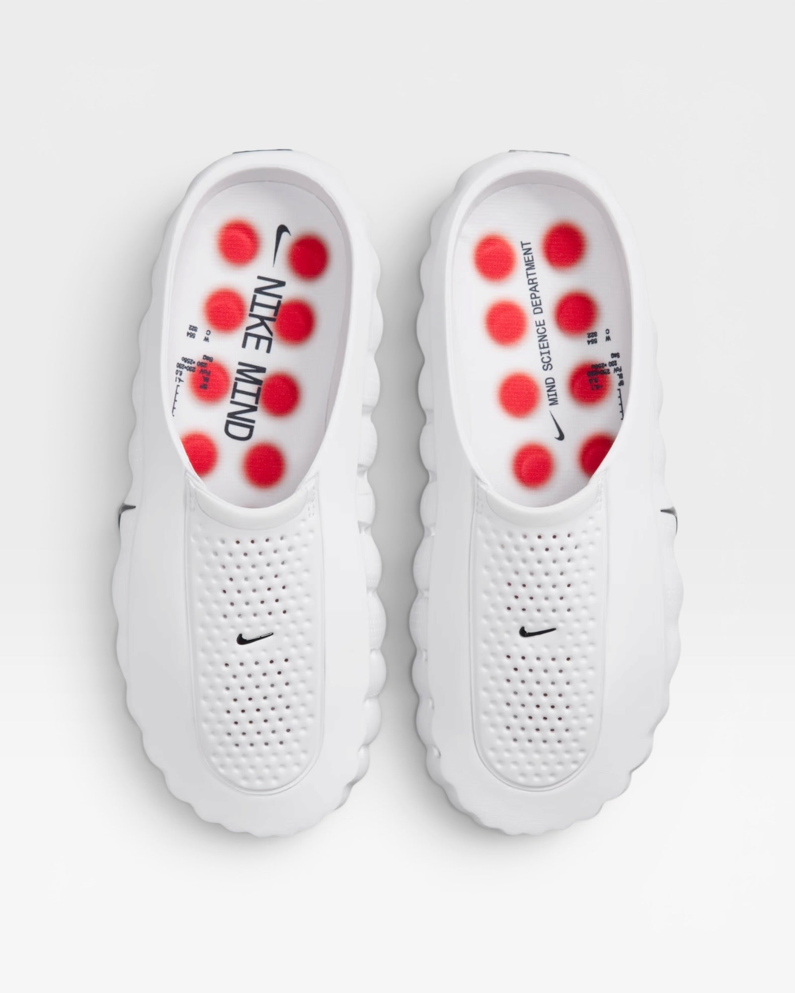 Nike Mind 001