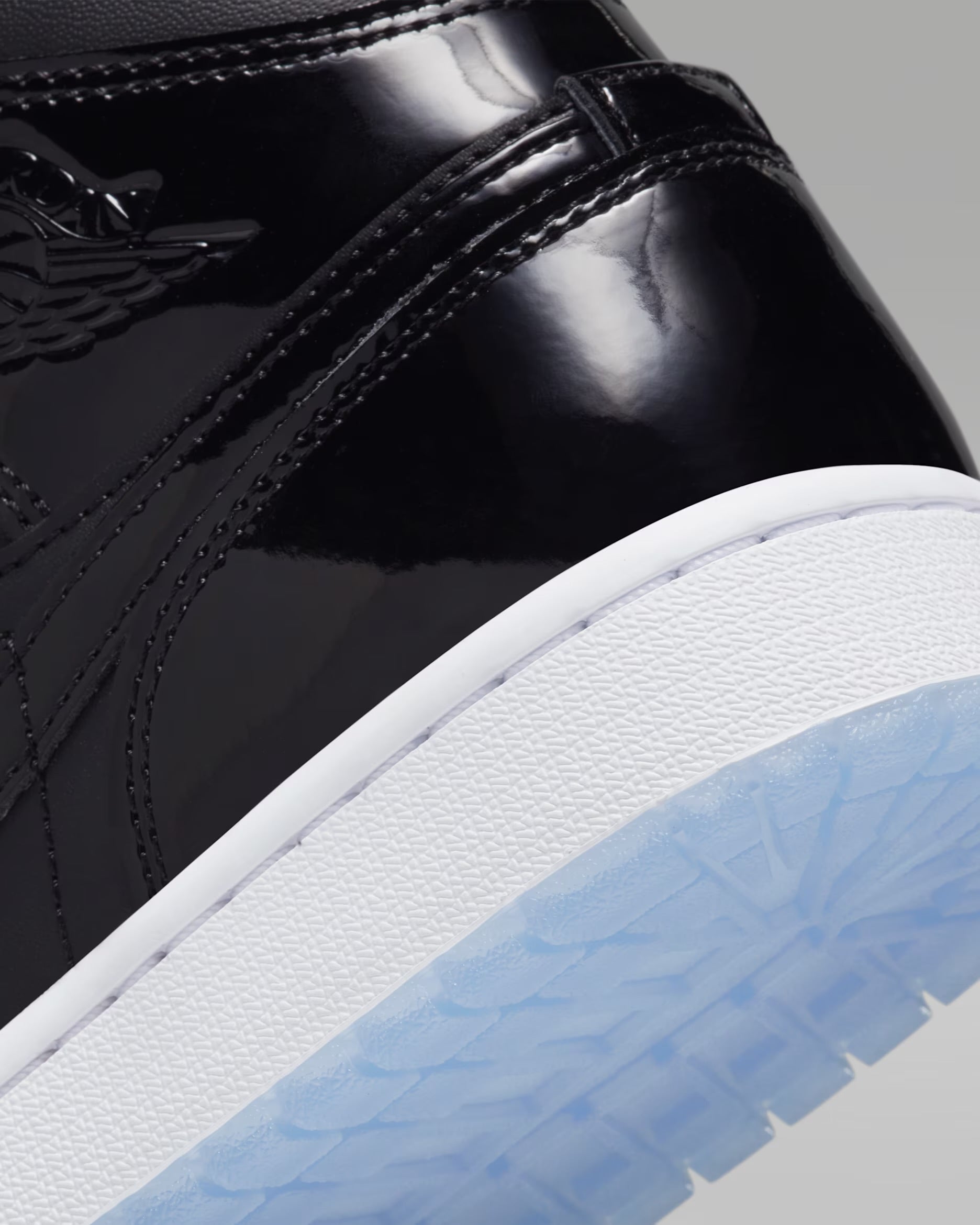 Jordan 1 Mid Space Jam